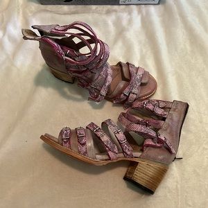 Freebird Cassandra in pink snake. Size 9. Never worn. Still in box.